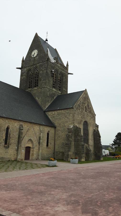 Chambres D'Hotes Et Table D'Hotes- Valentine 44 Sainte-Mère-Église Exterior foto
